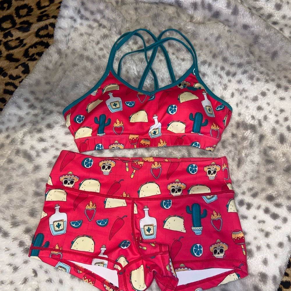 WOD Bottom Taco workout Bra and Shorts set